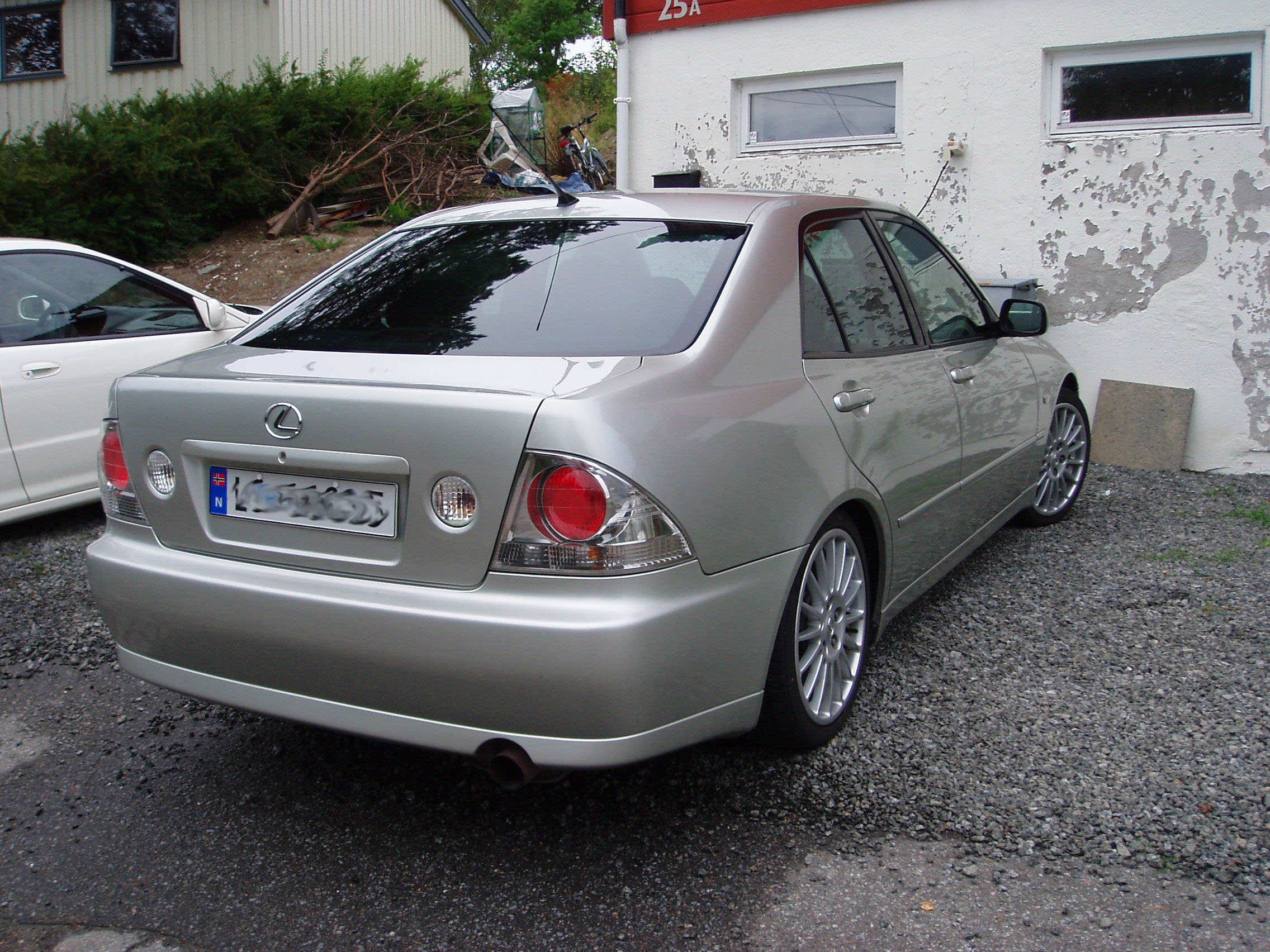 Etter, med klare tåkelys + vask og polering