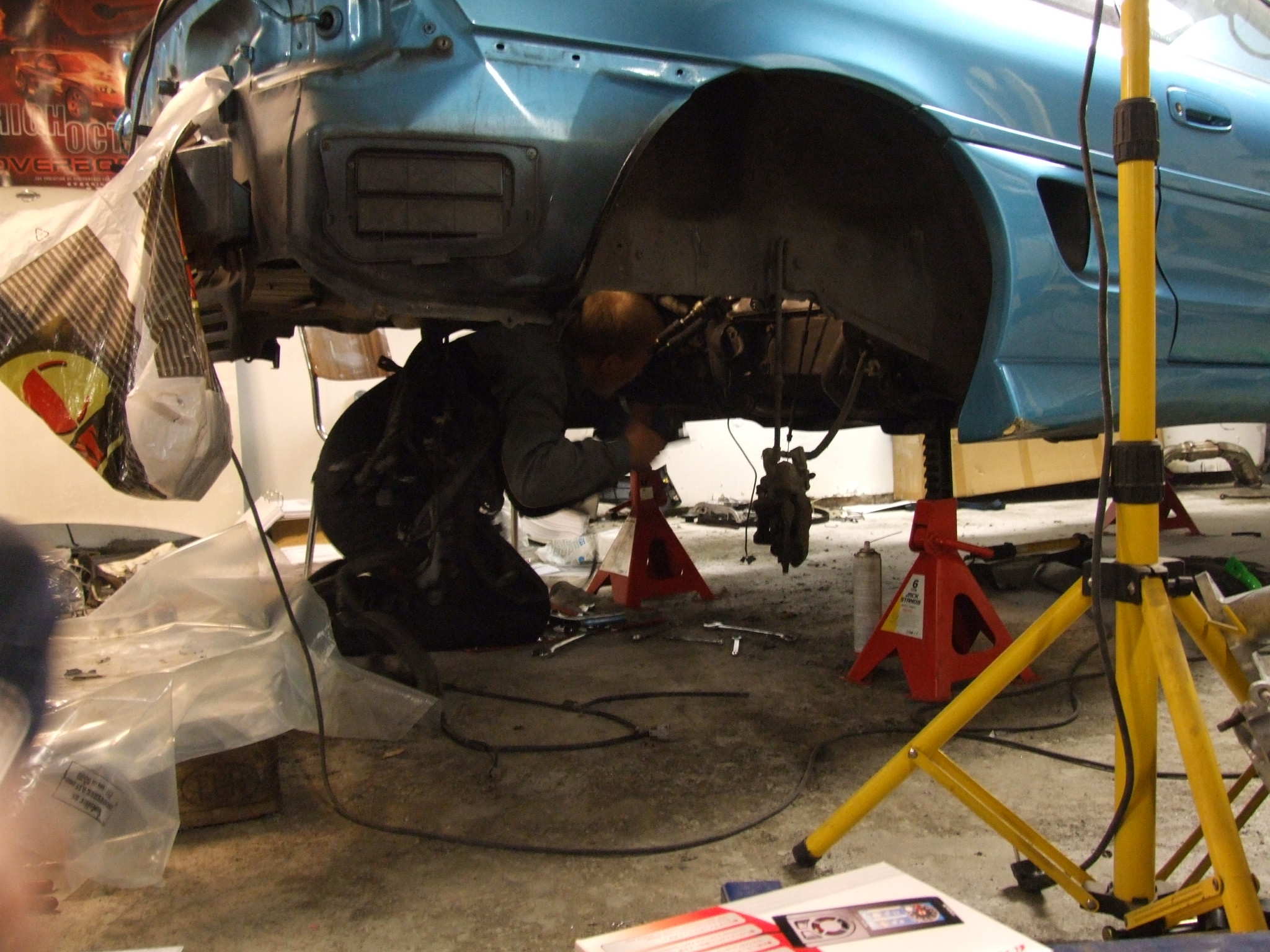 Flensing av originalt rør funket veldig dårlig så hele ble til slutt erstattet med et nytt rør