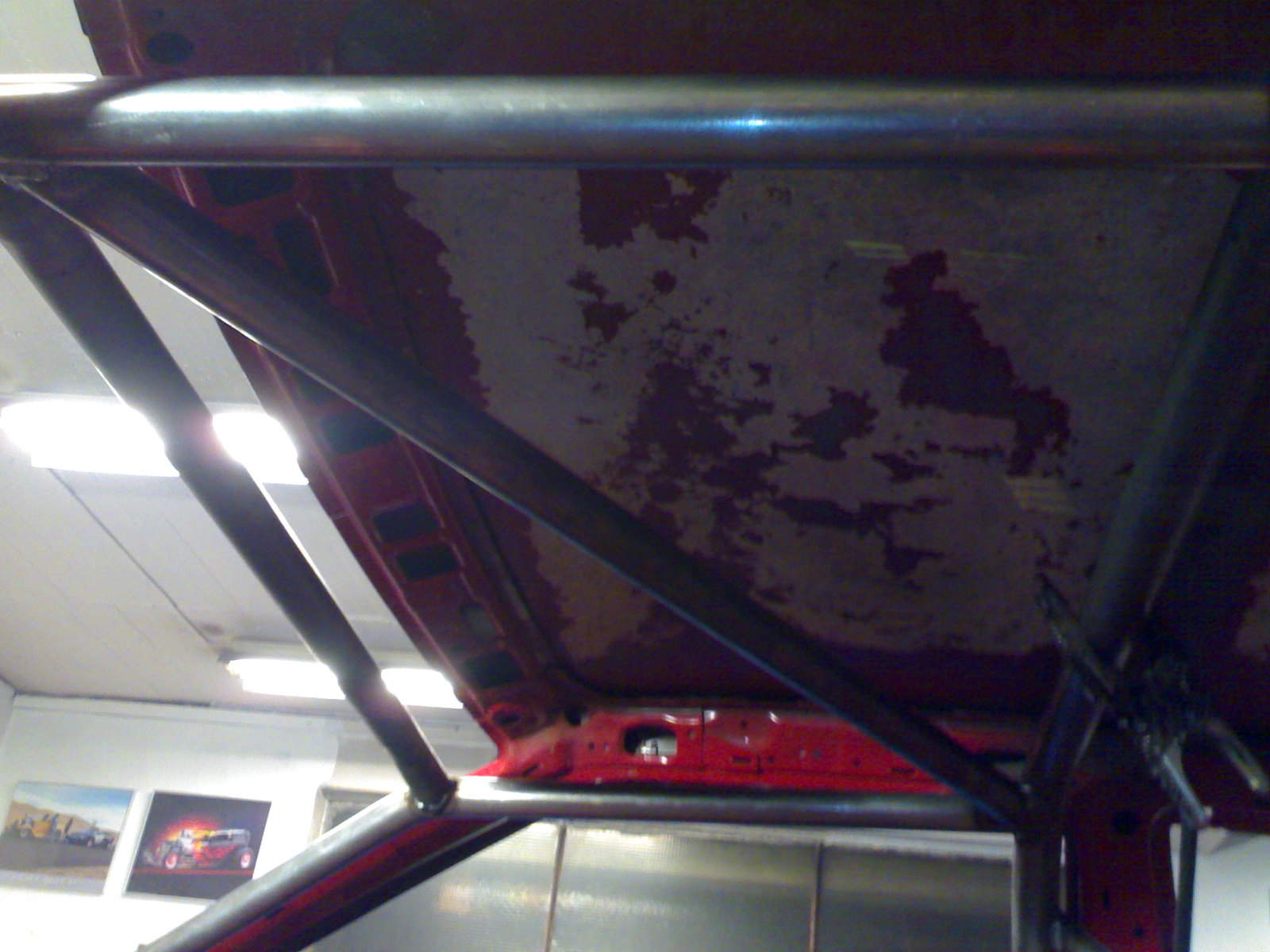 Har også fått på tver stag i taket