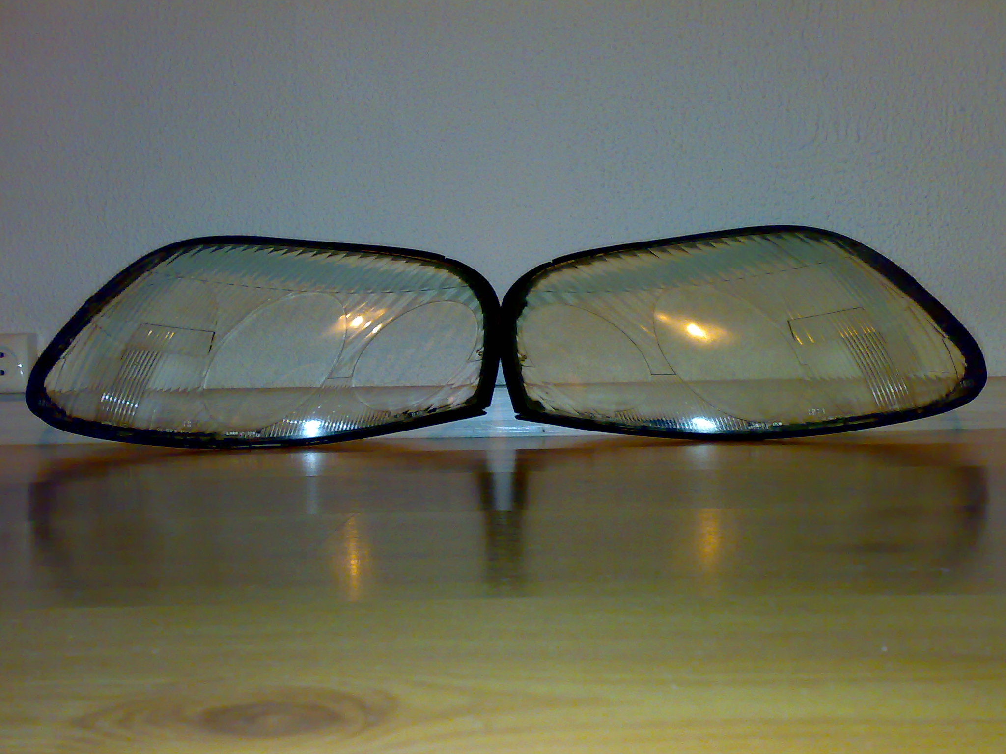 Forksjellen på polert/ikke polerte lykteglass