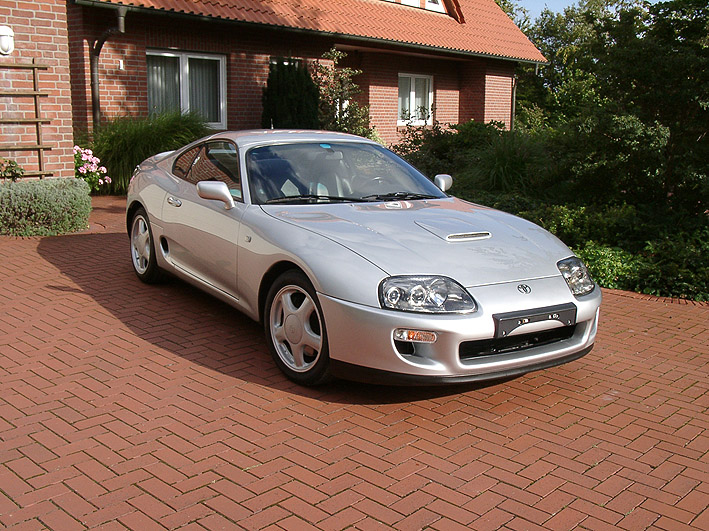 Supra silber Autom 2 rechts vorne 2.JPG