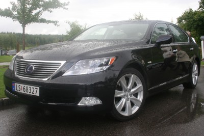 LS600HL 3.jpg