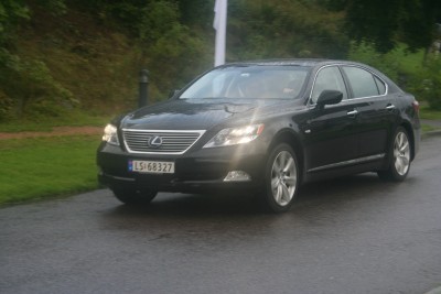 LS600HL 5.jpg