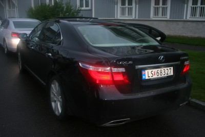LS600HL 8.jpg