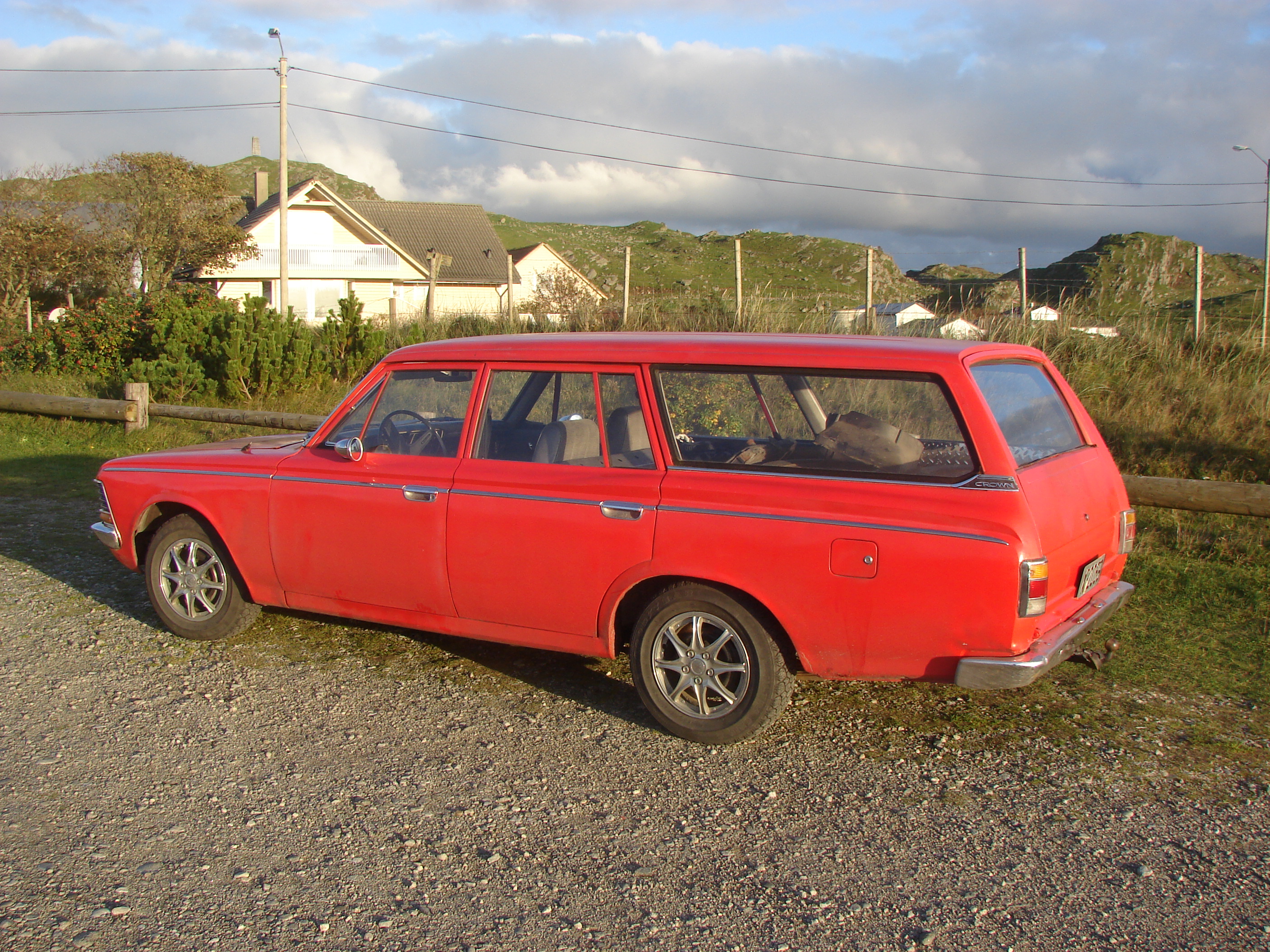 Toyota Crown 007.jpg