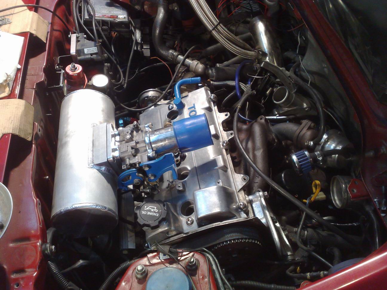 throtle bodyen på plass: