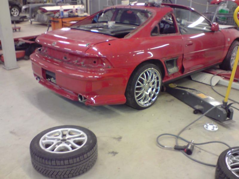 Satte på hjulet på ene siden med spacere på for å se hvordan det blir.