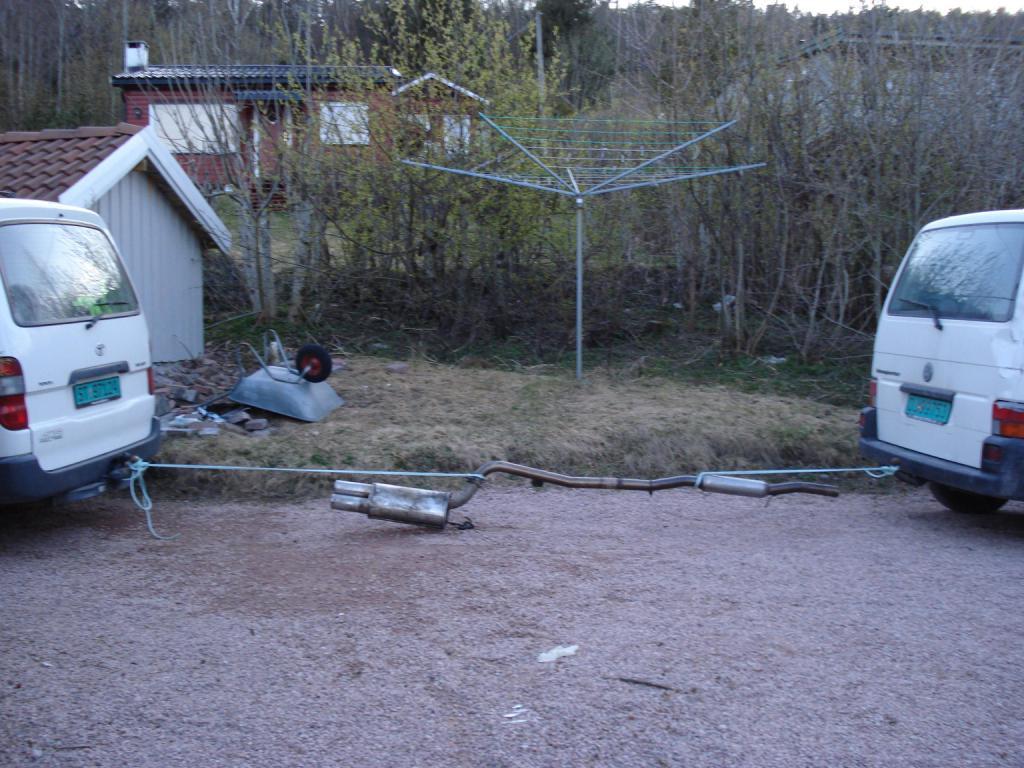 Hvordan dele eksos anlegget