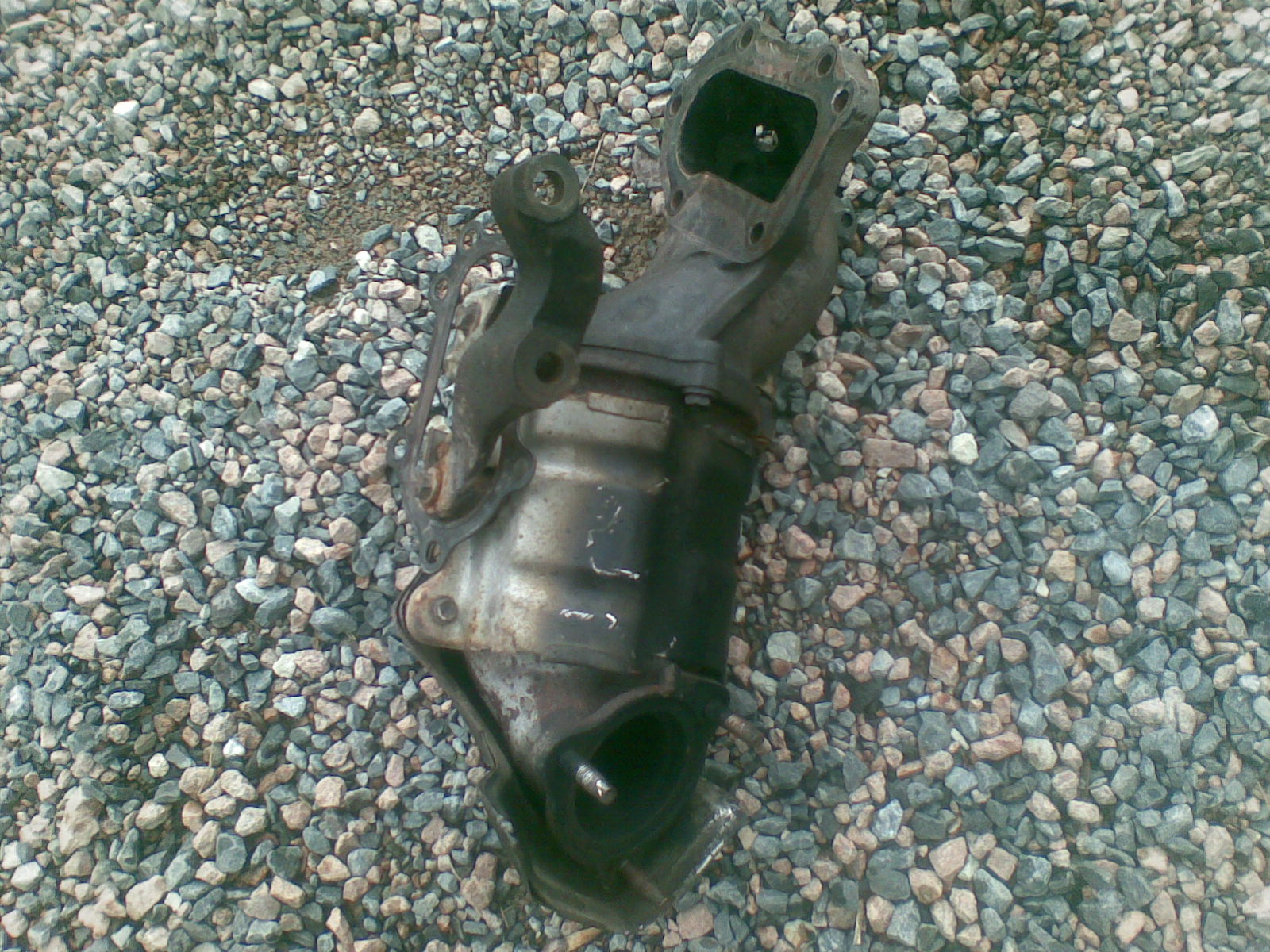 Gammal DP = tung, rusten,stygg som F,vanskelig å få ut av motorrommet men lett å kaste langt vekk fra bilen:)