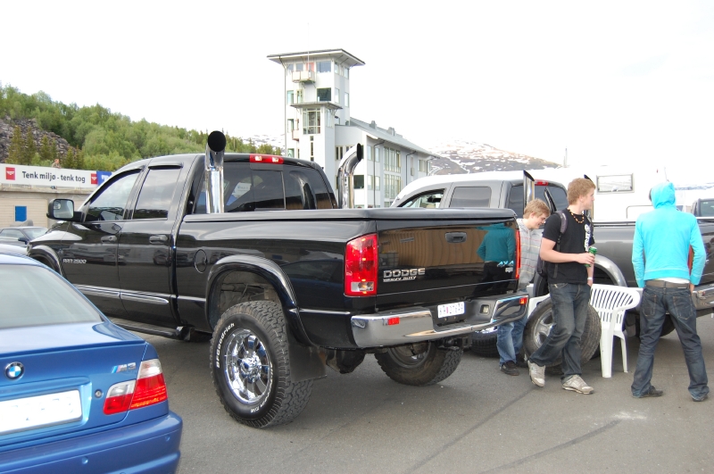 Overdimensjonert eksos anyone? :P