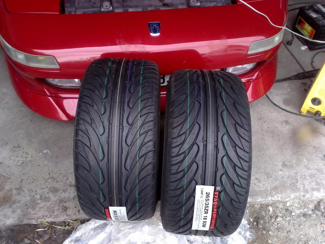 Nye dekk. Sliter dem ut ganske så kjapt.. :p