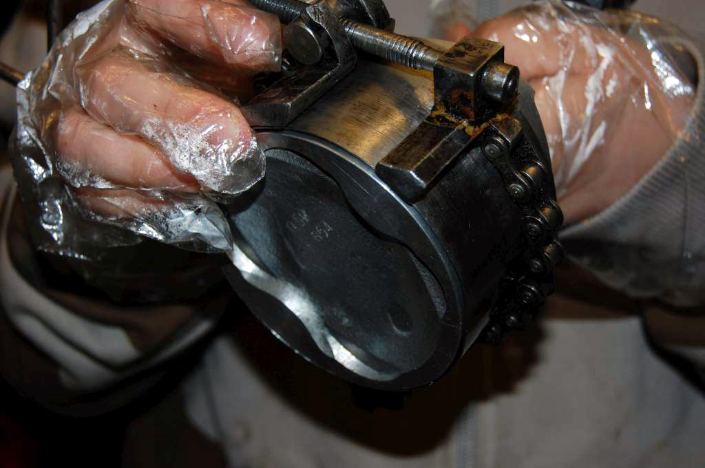 Stemplene gjøres klar for å settes i blokka - igjen...