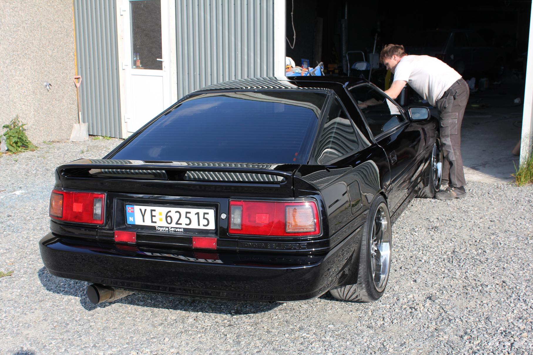 Frode hjelper litt med klargjøring