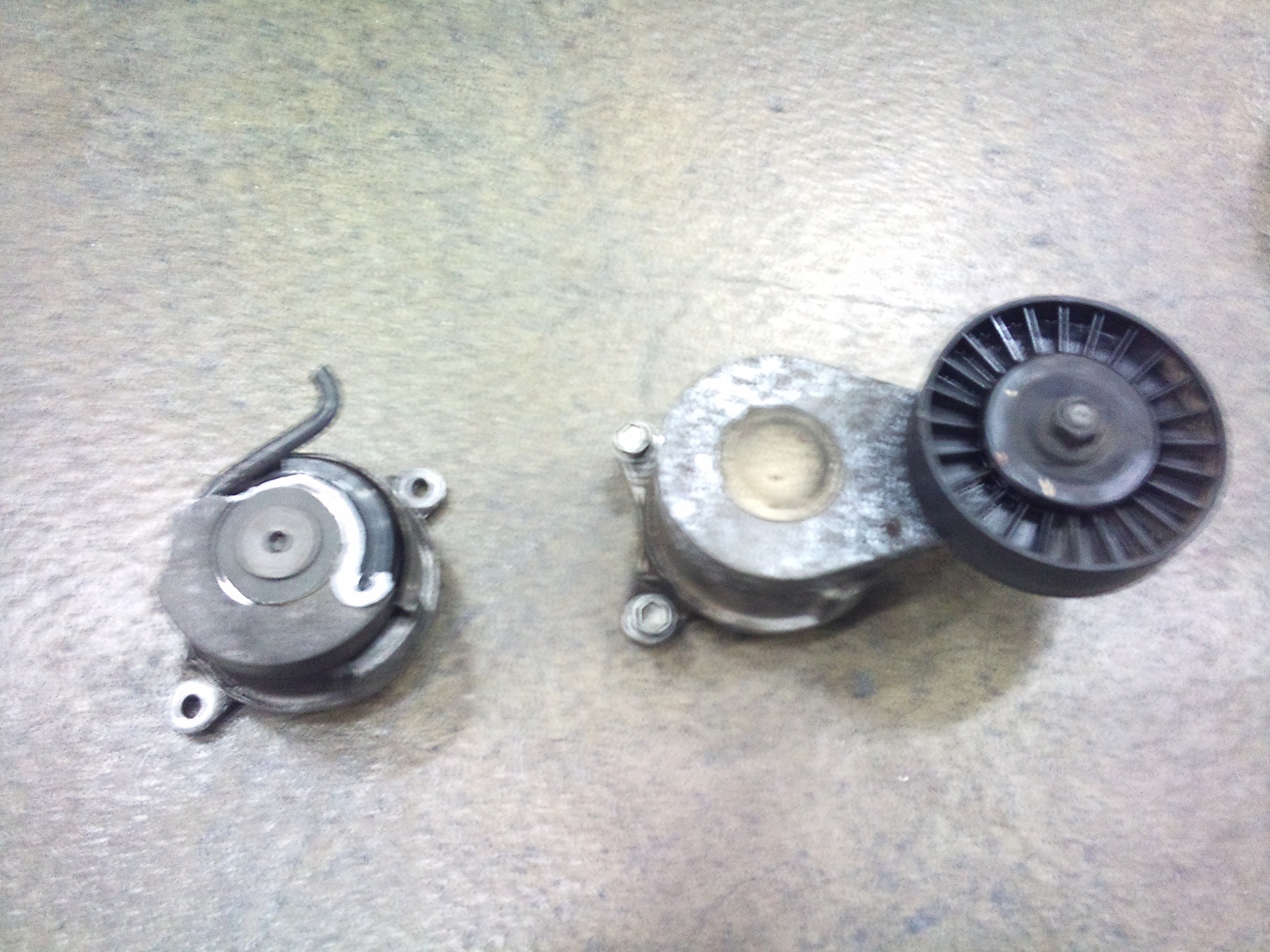 Restene av reim strammeren