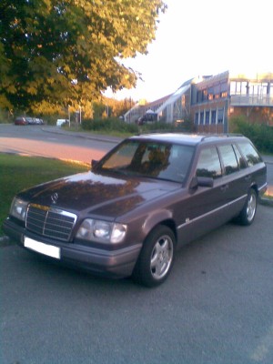 Benz uten skilt.jpg