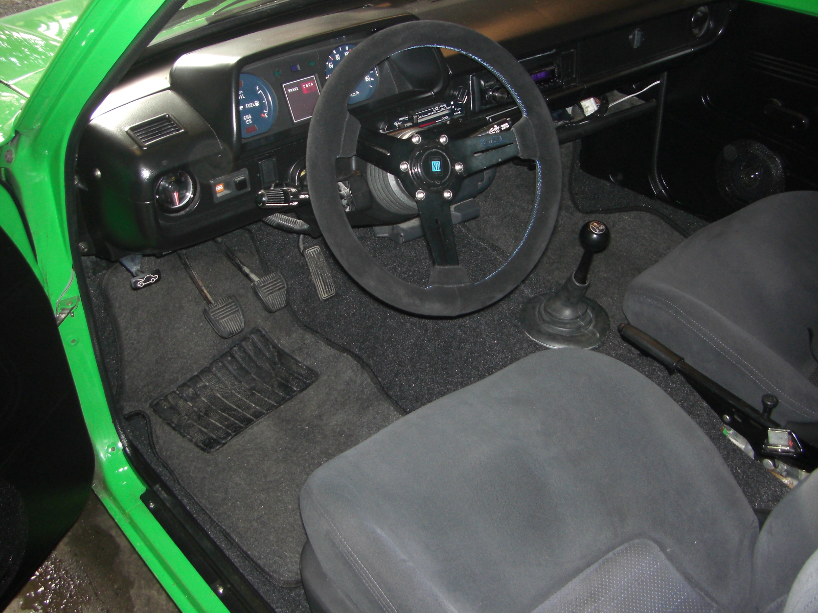 Nytt ratt, nytt gulvtrekk