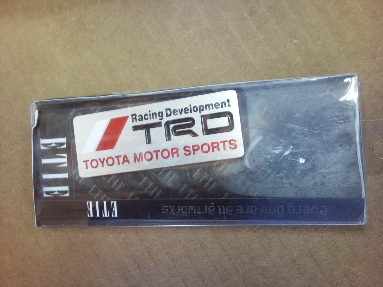 Alluminium plate med TRD gravert inn.