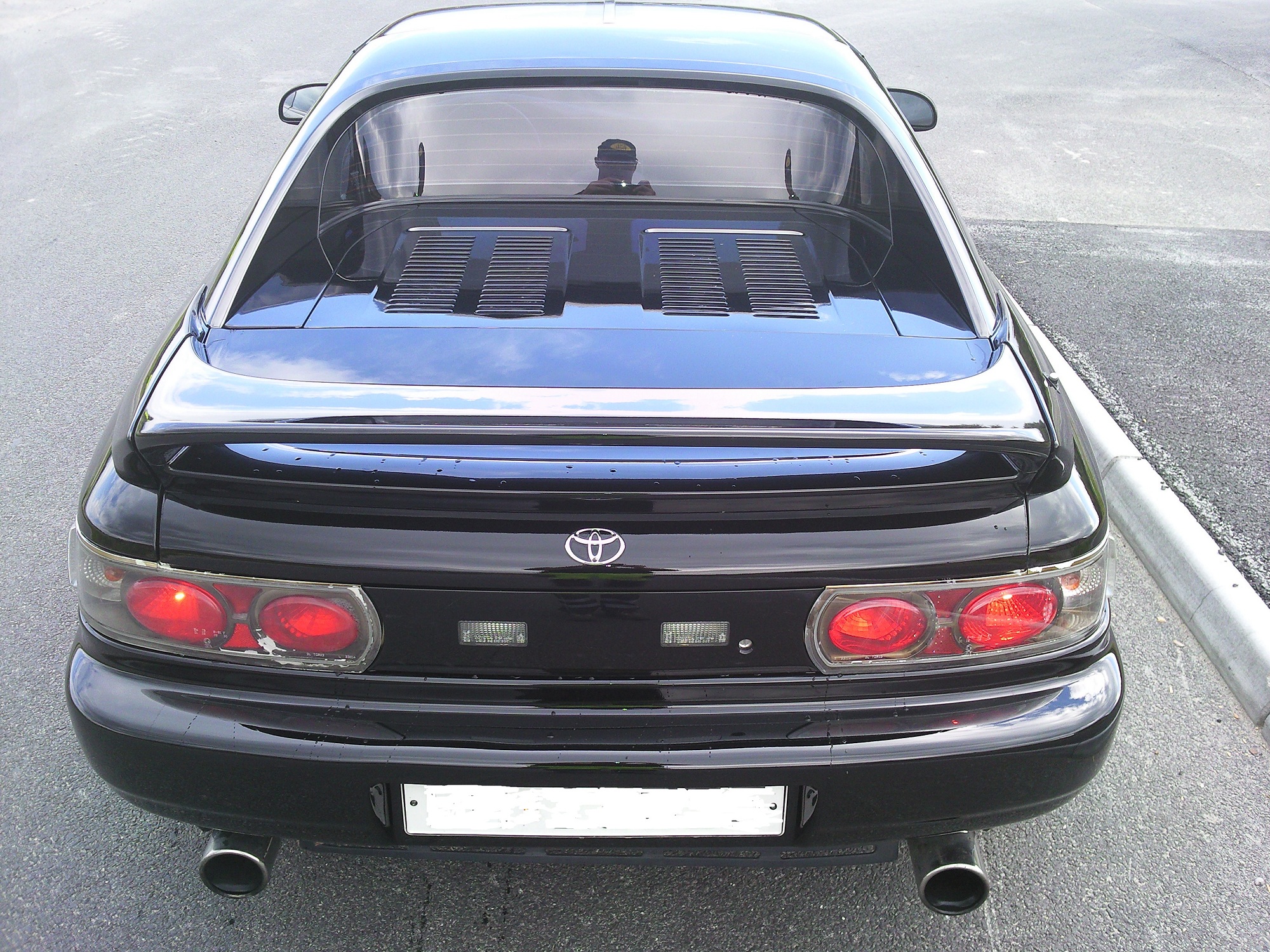 Nye Baklykter montert etter at bildet ble tatt, Nesten det samme bare med svartkant rundt istedet for &quot;crome&quot;