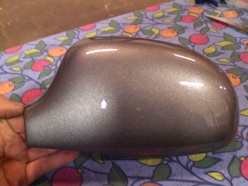 Passet på at lakkerer fjernet den irriterende teksten som orginalt er støpt utenpå speilhusene.