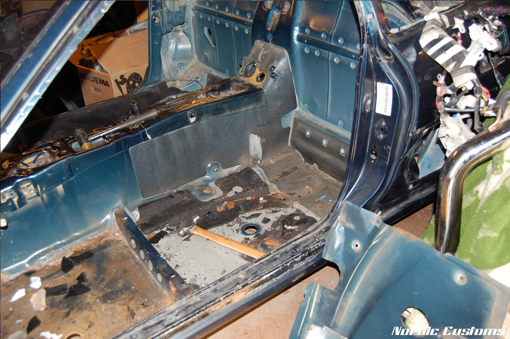 ... men den er for liten - må ha mer plass til subben som skal på plass :)