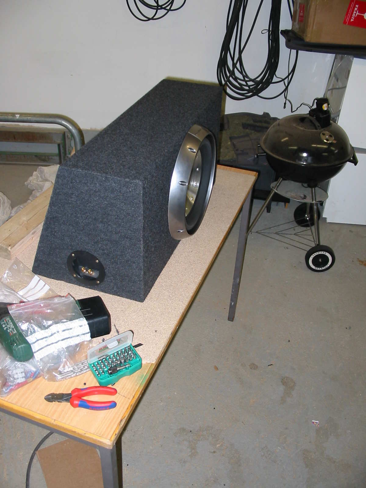 Ferdig med terminal og RF T112D4 sub/RF Riot 13 AWG høyttalerkabel