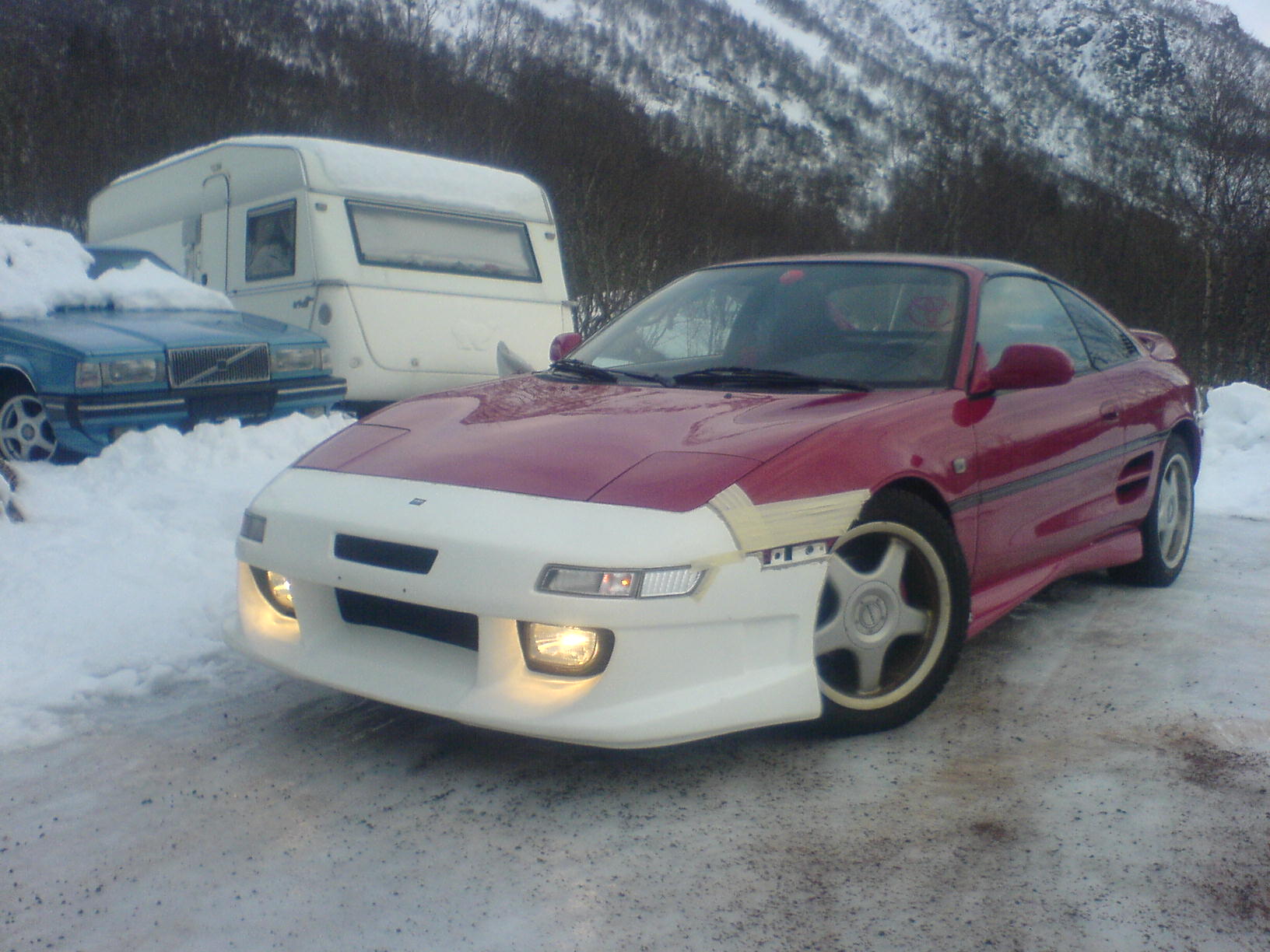 ute på prøvetur.. ser gamel biln min i snyen..