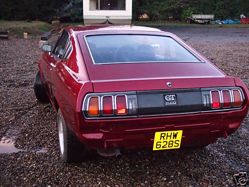 Dette er GT 2000 med logo i bakluke