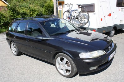 1998 Mod Opel Vectra. Konebil.