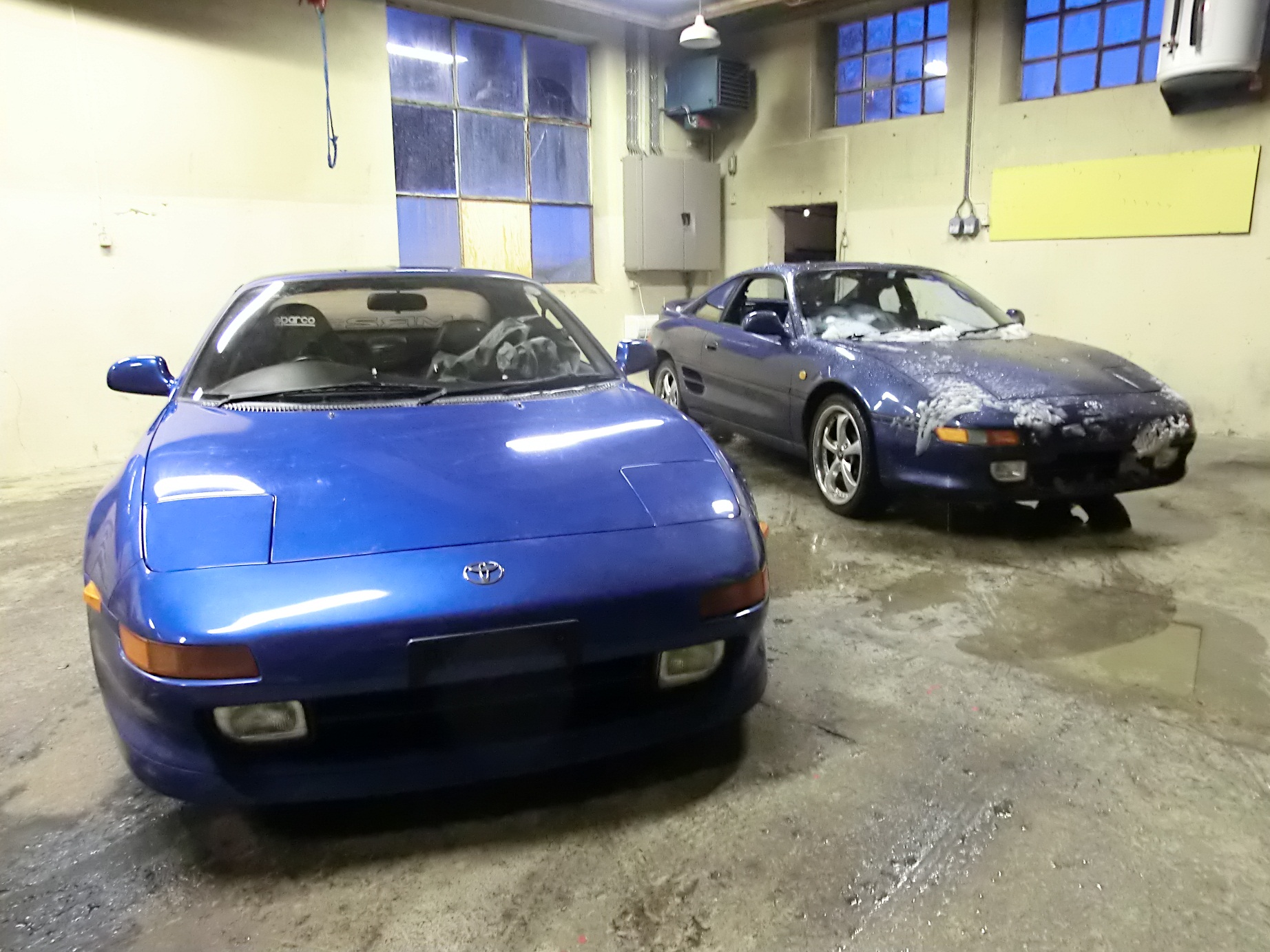 Begge bilene på plass