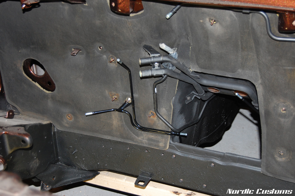 Litt rør på plass, og varme/støy dempern gjenbrukes.