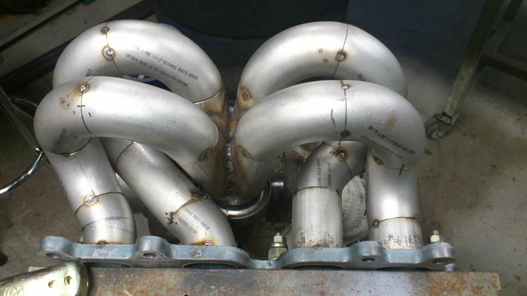 Manifolden etter tilpassing av runnere, collector ferdig sveist.