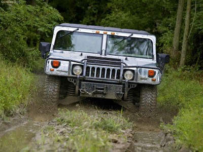 Hummer-H1_2004_1600x1200_wallpaper_0e.jpeg