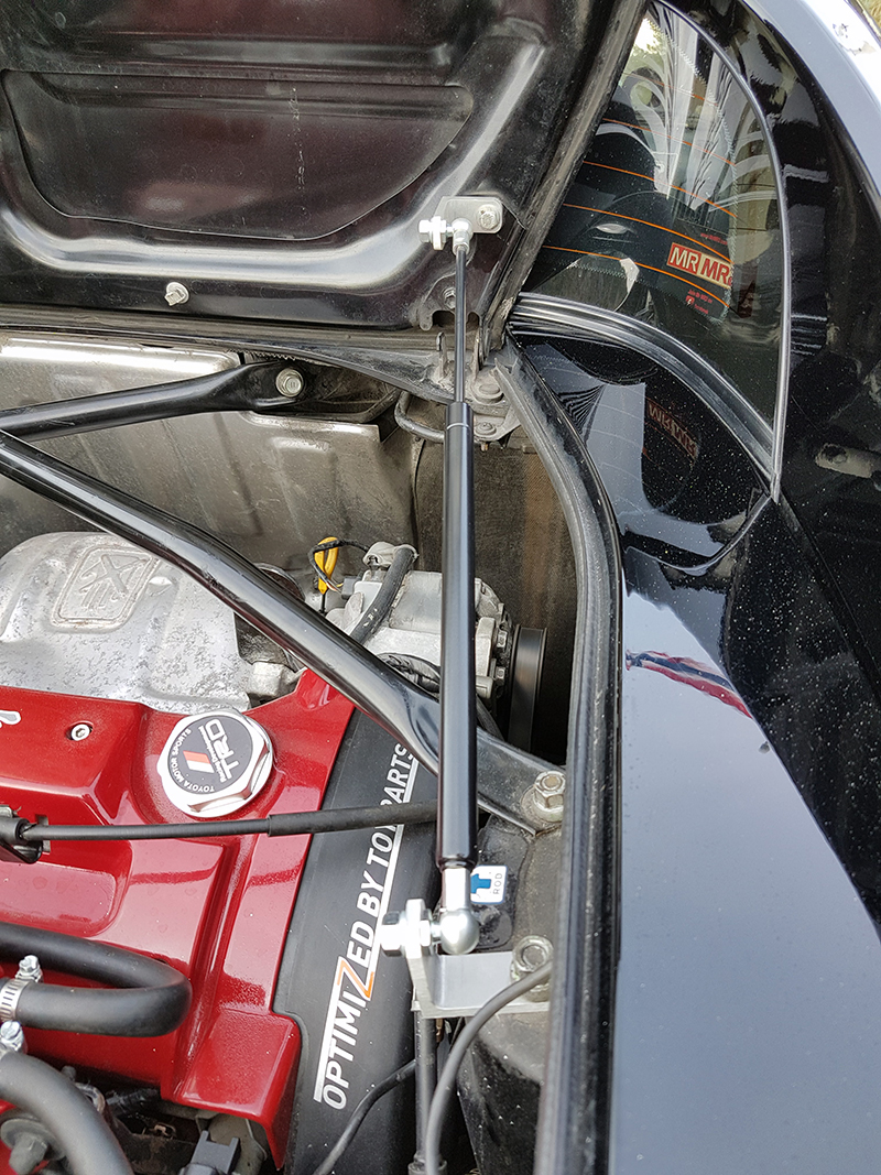 Feste til motorlokk.jpg