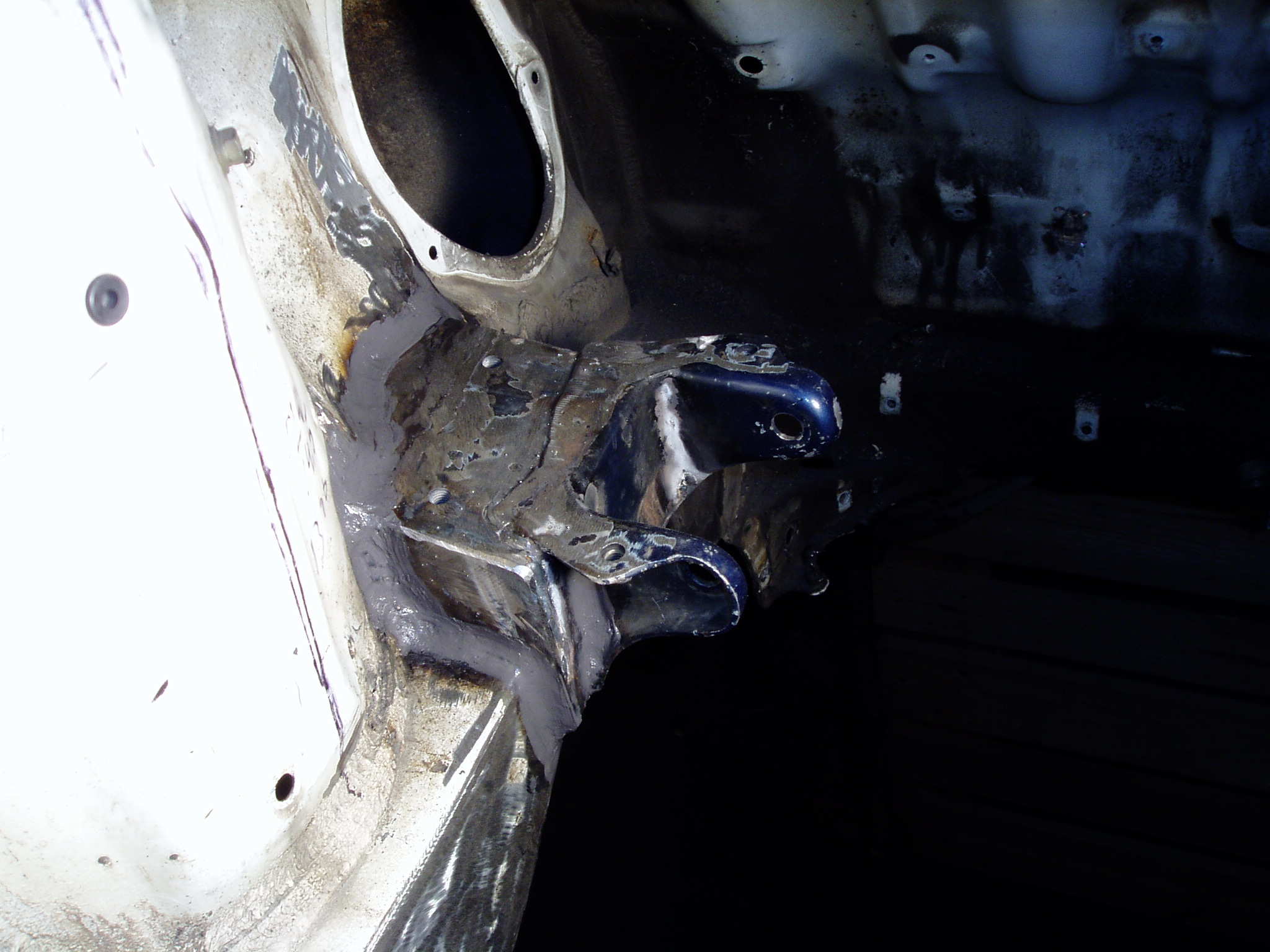 Motorfeste på førersiden