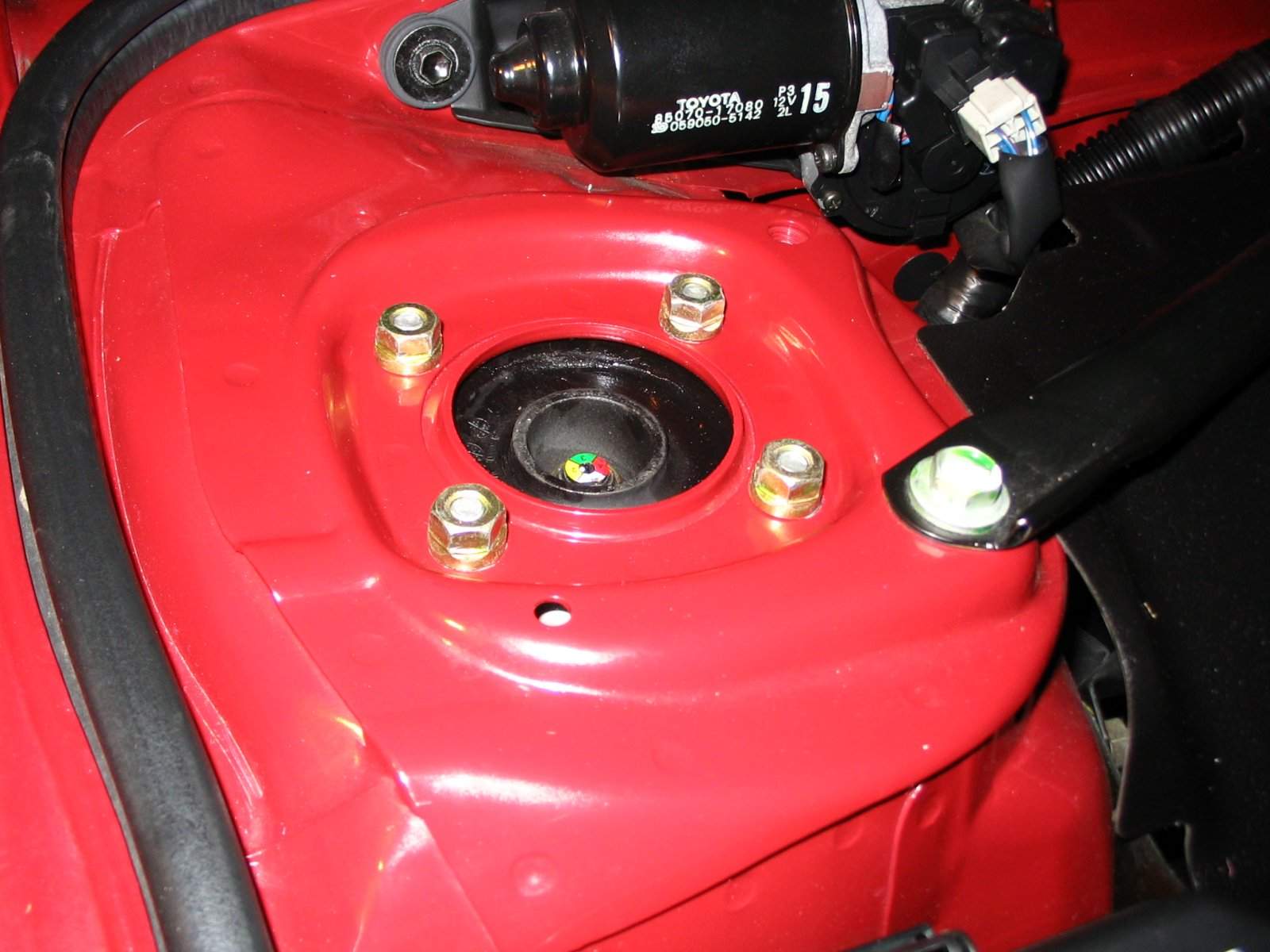 Ferdig på bilen, hardheten justeres enkelt med den lille skrutrekkeren som fulgte med :)