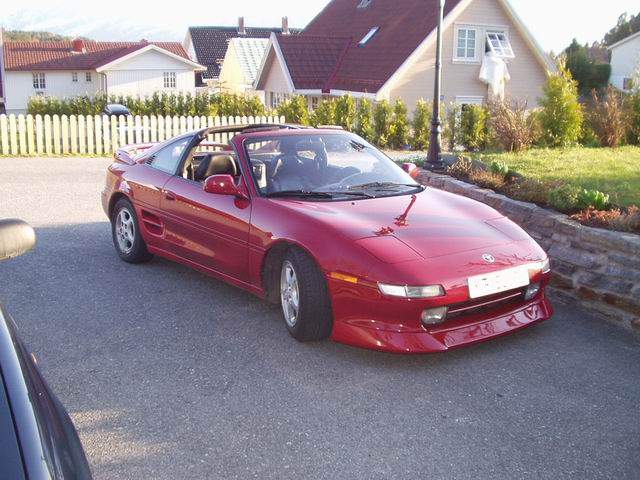 Noen bilder av den ferdig på montert. Bilen er som dere ser hellakkert med unntak av side inntakene som jo skal byttes ut.