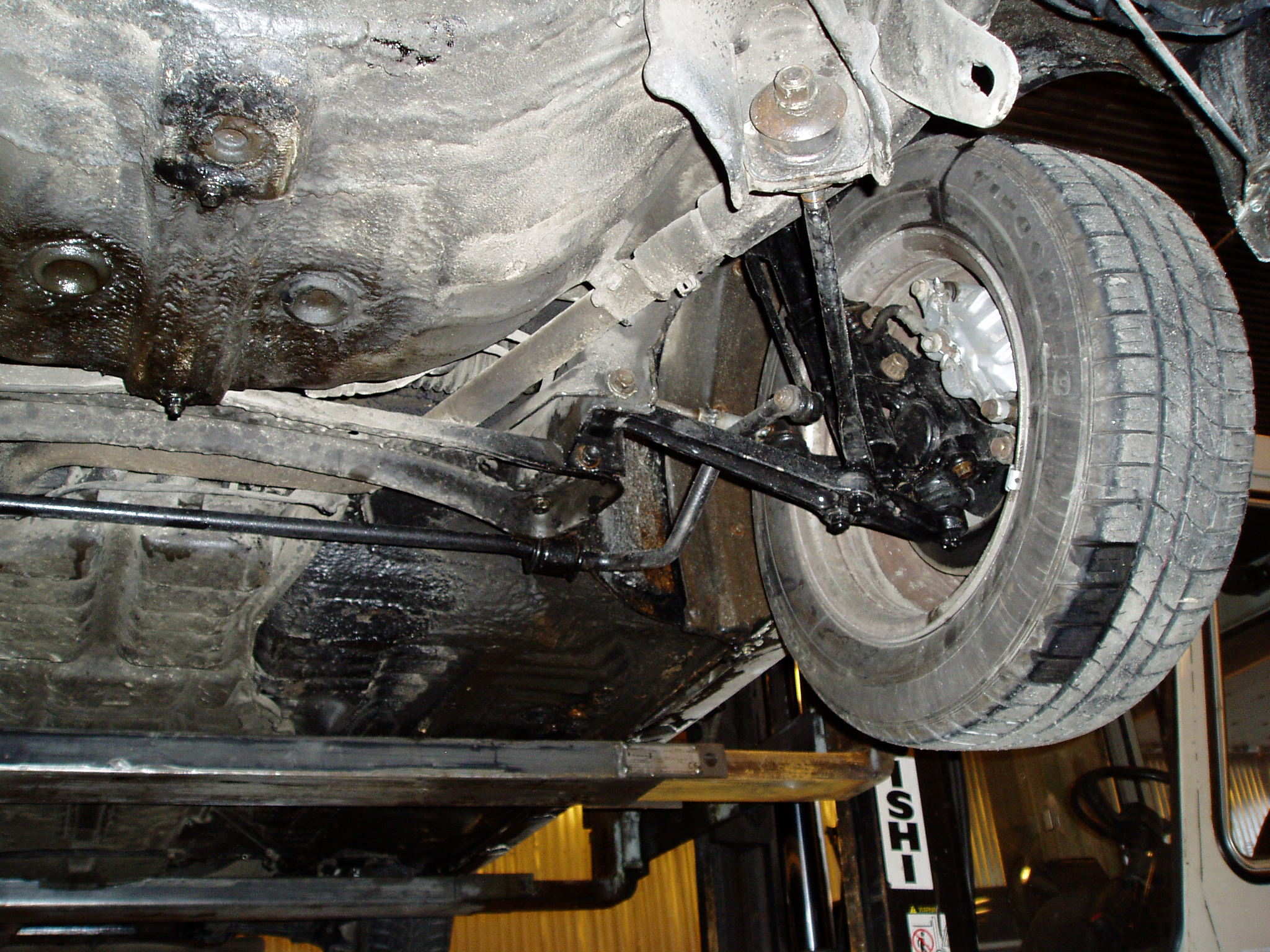 sw20 bærearmen er 4cm lengre enn aw11en. Stabstaget er fra aw20en. Innfestigen til karoseriet må flyttes lengre ut mot hjulhuset da gummien kommer litt på &amp;quot;skråen&amp;quot; til stabstaget. Skal gjøre det senere....