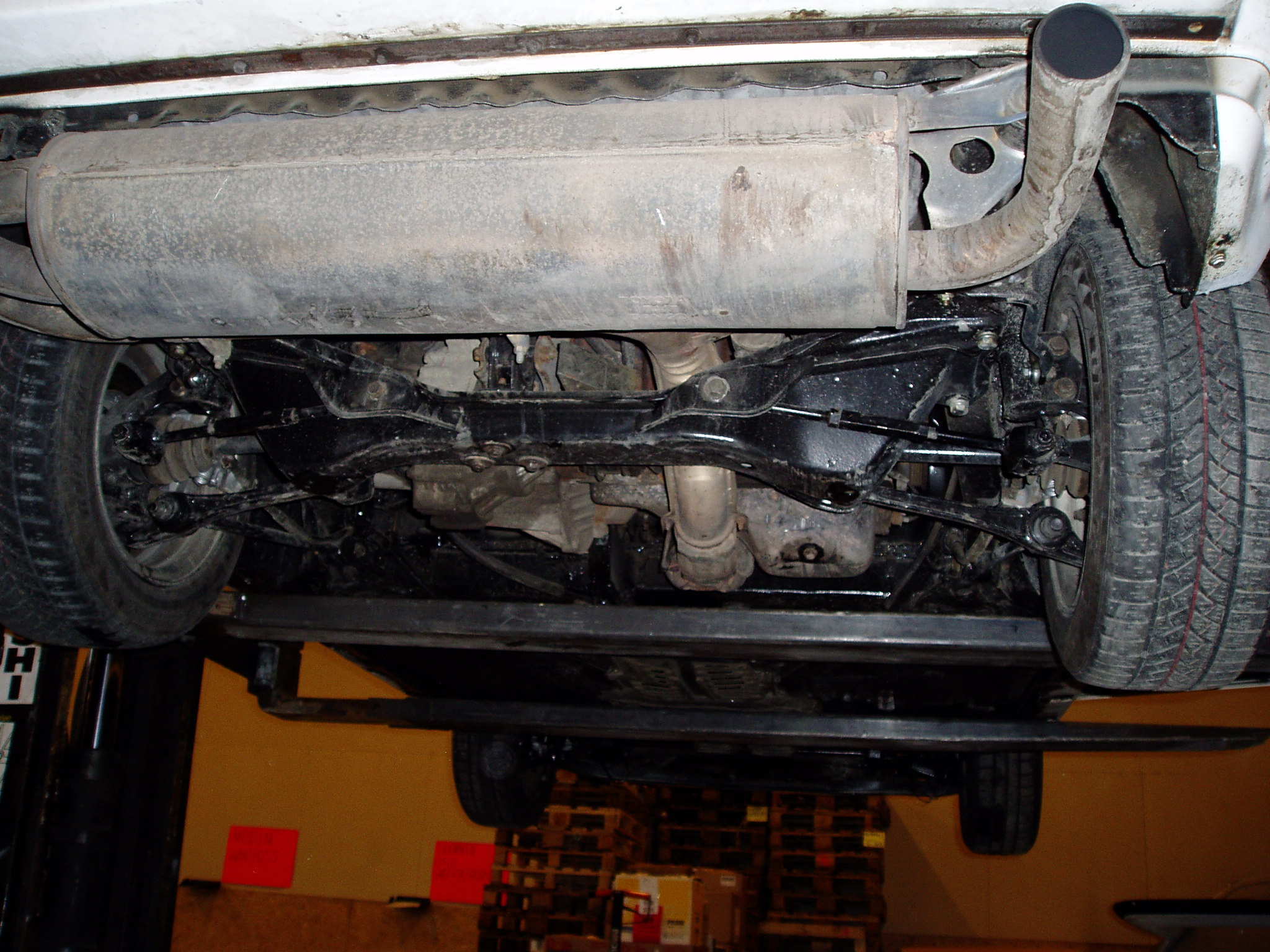 sw20 bærebroen har stivet opp bakparten betraktelig sammen med staget oppe.