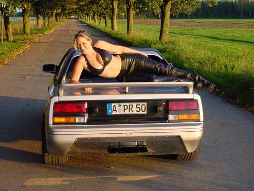 Kom deg vekk fra bilen;)
<br />Legg merke til pottene...