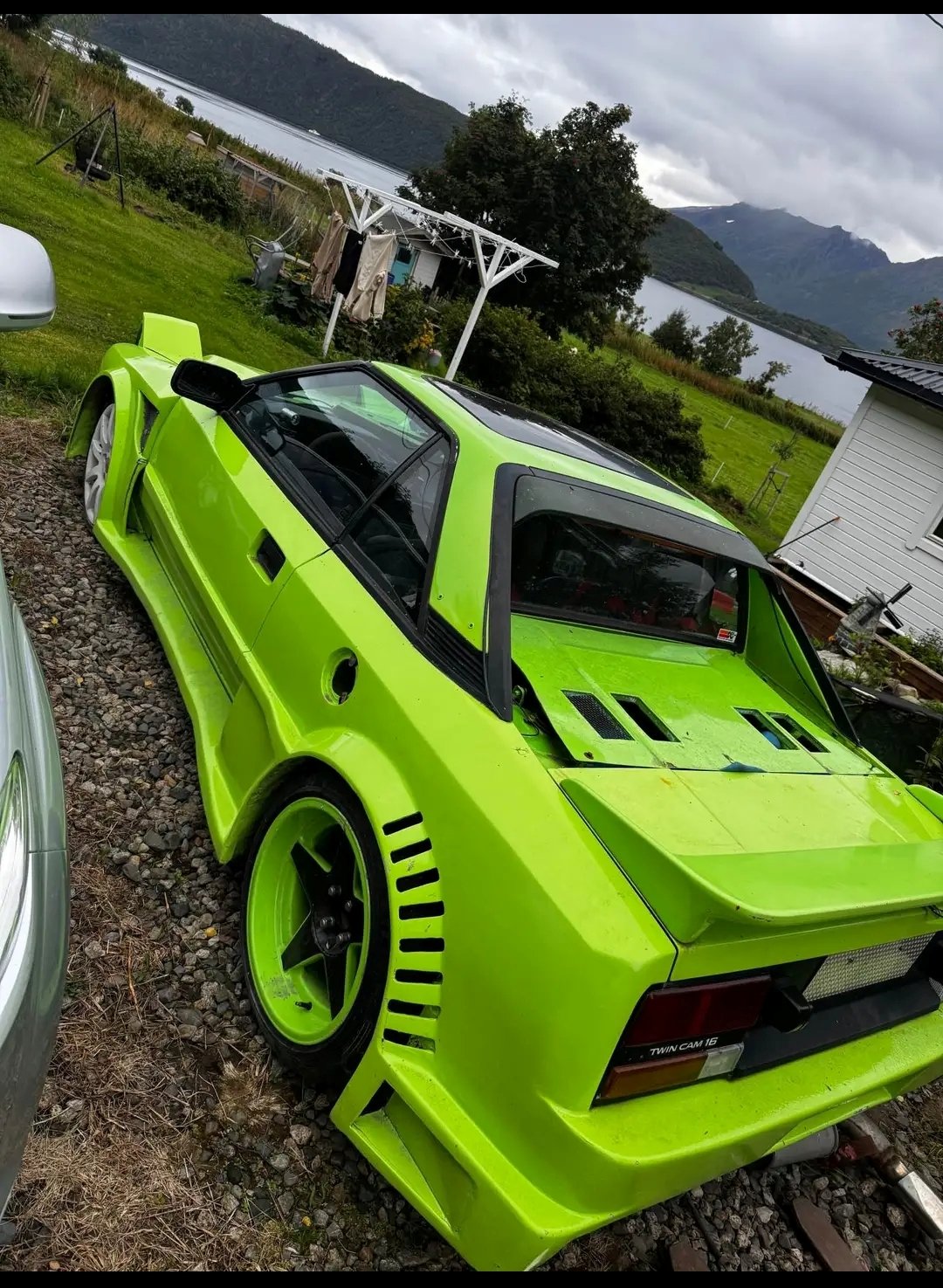 aw11 01.jpg